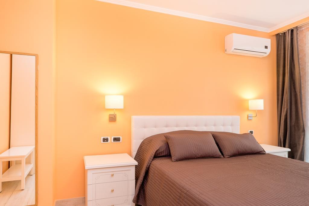 ナポリ カーサリス B＆B Bed & Breakfast 部屋 写真